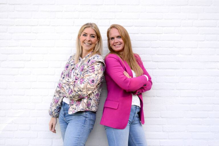 Rowena en Tessa van KISS HR